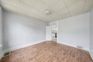 2911 N 6th St, Milwaukee, WI 53212 - Photo 27