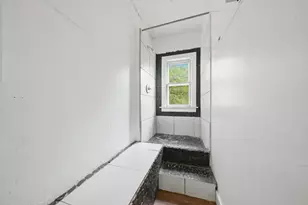 2911 N 6th St, Milwaukee, WI 53212 - Photo 23
