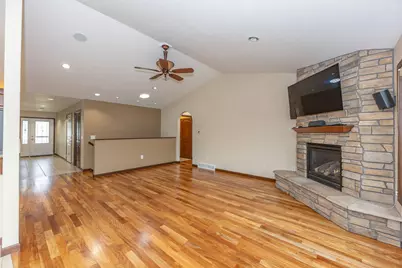 827  Barson Ct #23, Onalaska, WI 54650 - Photo 19