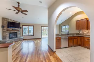 827 Barson Ct, Onalaska, WI 54650 - Photo 17