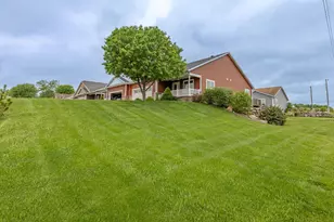 827 Barson Ct, Onalaska, WI 54650 - Photo 49