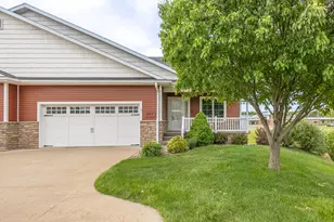 827 Barson Ct, Onalaska, WI 54650 - Photo 1