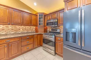 827 Barson Ct, Onalaska, WI 54650 - Photo 11
