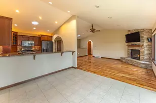 827 Barson Ct, Onalaska, WI 54650 - Photo 15