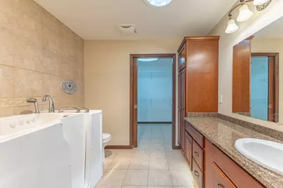 827  Barson Ct #23, Onalaska, WI 54650 - Photo 23