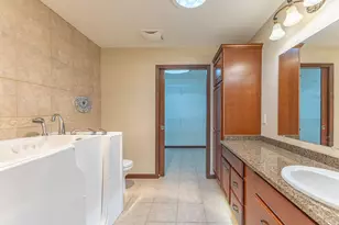 827 Barson Ct, Onalaska, WI 54650 - Photo 23