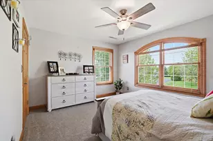 N57W34997 Pondview Ln, Oconomowoc, WI 53066 - Photo 35