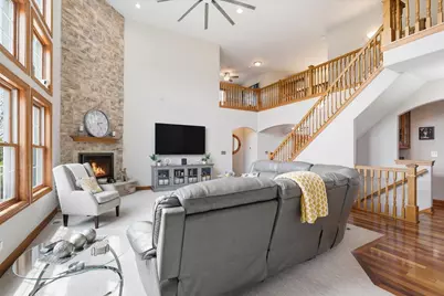 N57W34997  Pondview Ln, Oconomowoc, WI 53066 - Photo 9