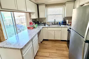 6434 N 101st St, Milwaukee, WI 53224 - Photo 9