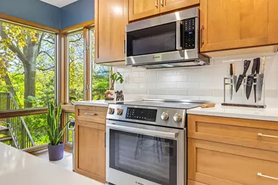 8125  Milwaukee Ave, Wauwatosa, WI 53213 - Photo 9