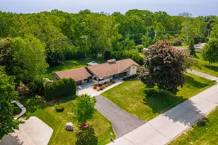 W124S6438 Hawthorne Rd, Muskego, WI 53150 - Photo 7