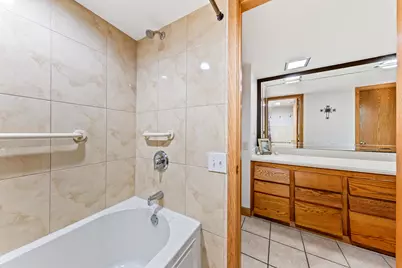 W124S6438  Hawthorne Rd, Muskego, WI 53150 - Photo 29