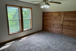 429 Bench St, Lynxville, WI 54626 - Photo 17