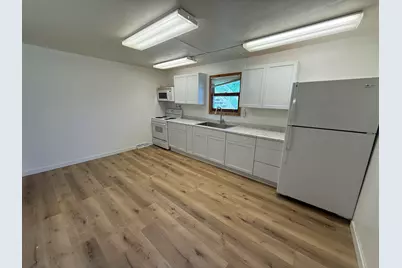 429  Bench St, Lynxville, WI 54626 - Photo 9