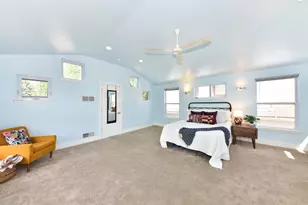 2543 N Gordon Pl, Milwaukee, WI 53212 - Photo 17