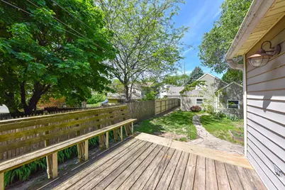 2543 N Gordon Pl, Milwaukee, WI 53212 - Photo 23