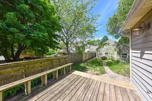 2543 N Gordon Pl, Milwaukee, WI 53212 - Photo 23