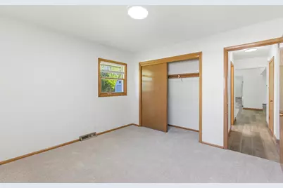 4915  Twin Elms Dr, Racine, WI 53406 - Photo 21