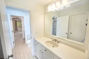 11560 N Canterbury Dr, Mequon, WI 53092 - Photo 43
