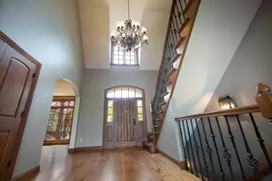 11560 N Canterbury Dr, Mequon, WI 53092 - Photo 21