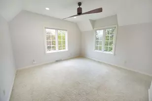 11560 N Canterbury Dr, Mequon, WI 53092 - Photo 25