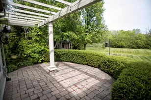 11560 N Canterbury Dr, Mequon, WI 53092 - Photo 41