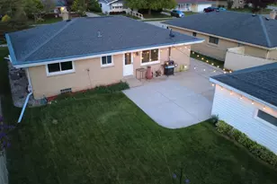 56 Illinois St, Racine, WI 53405 - Photo 5