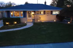 56 Illinois St, Racine, WI 53405 - Photo 3