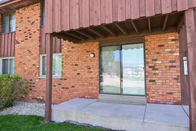 10352 W Whitnall Edge Ct #101, Franklin, WI 53132 - Photo 3
