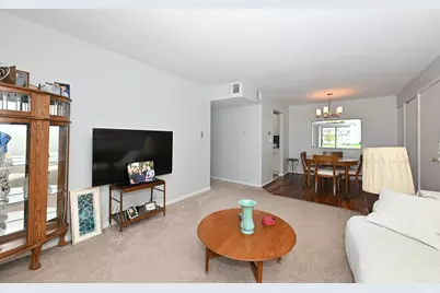 10352 W Whitnall Edge Ct #101, Franklin, WI 53132 - Photo 9