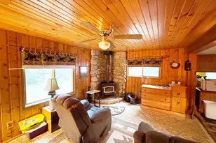 N9590 Dahleen Ln, Stephenson, WI 54114 - Photo 5