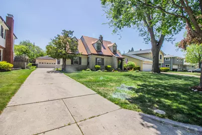 12209 W Cathedral Ave, Wauwatosa, WI 53226 - Photo 25