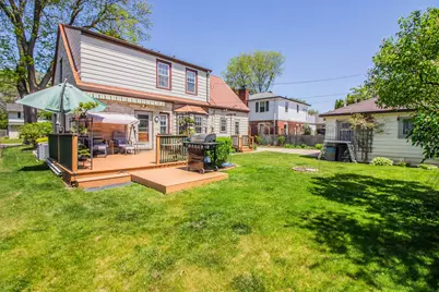 12209 W Cathedral Ave, Wauwatosa, WI 53226 - Photo 13