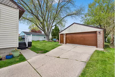 3438 E Denton Ave, Saint Francis, WI 53235 - Photo 27
