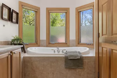 5100  Richmond Dr, Racine, WI 53406 - Photo 21