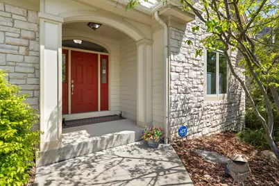 5100  Richmond Dr, Racine, WI 53406 - Photo 5