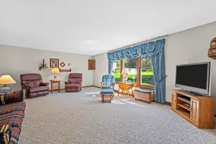 405 Plat Rd, Richfield, WI 53017 - Photo 5