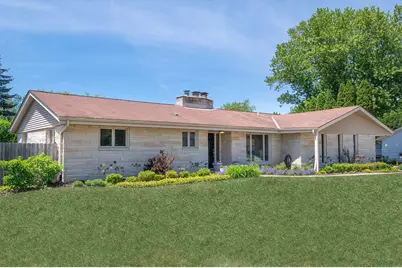 1631 N Pine St, Grafton, WI 53024 - Photo 3
