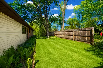 4795 S Brookdale Dr, Greenfield, WI 53228 - Photo 13