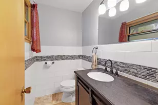 4795 S Brookdale Dr, Greenfield, WI 53228 - Photo 7