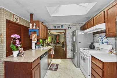 6968 S 118th St, Franklin, WI 53132 - Photo 11