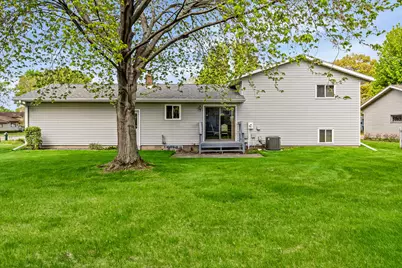 825  Valley Ct, Onalaska, WI 54650 - Photo 27