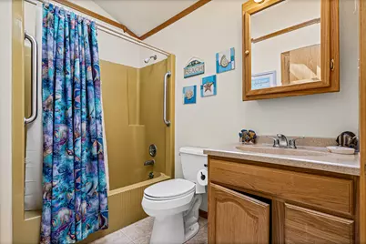 825  Valley Ct, Onalaska, WI 54650 - Photo 15