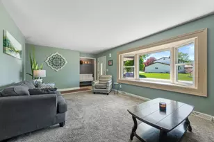 5358 Mulberry Dr, Greendale, WI 53129 - Photo 3