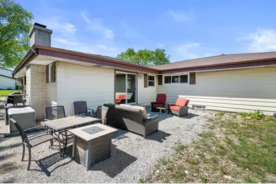 5358  Mulberry Dr, Greendale, WI 53129 - Photo 25
