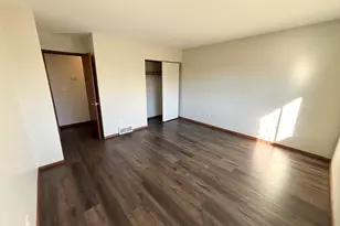 6011 W Port Ave, Milwaukee, WI 53223 - Photo 13