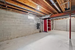 4385 S Sommerset Dr, New Berlin, WI 53151 - Photo 39