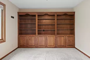 4385 S Sommerset Dr, New Berlin, WI 53151 - Photo 23