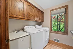 4385 S Sommerset Dr, New Berlin, WI 53151 - Photo 21