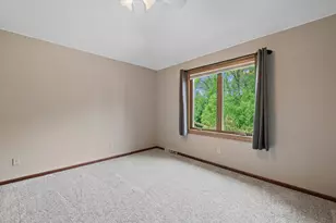 4385 S Sommerset Dr, New Berlin, WI 53151 - Photo 35